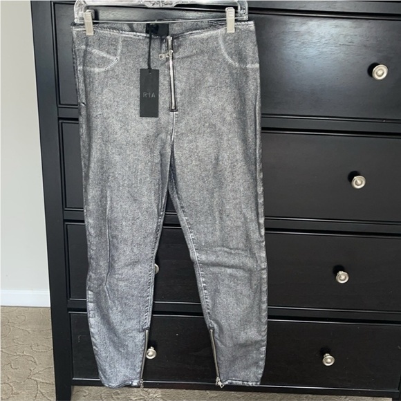 RTA Coated Jeans size 30. NWT - Picture 2 of 6